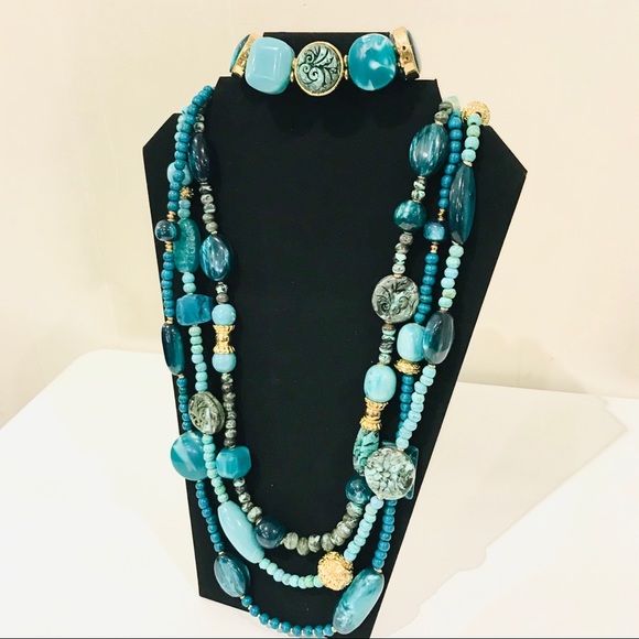 Chico's Jewelry - 🆕 👀❤️👀❤️ Chico’s Necklace & Bracelet set